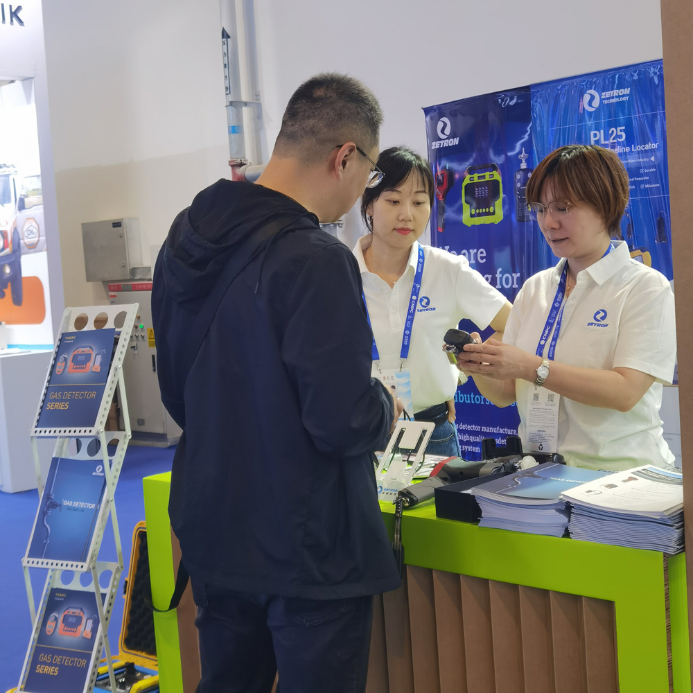 技術(shù)團(tuán)隊(duì)專業(yè)服務(wù)，提升品牌影響力